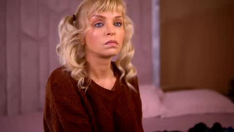 britneyhudson online show from December 1, 2025, 5:12 am