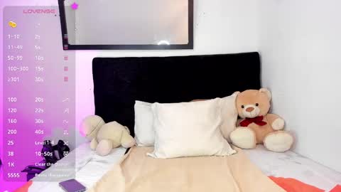   online show from February 12, 2025, 12:33 pm