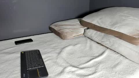 brockhurn_ online show from December 19, 2025, 12:39 am