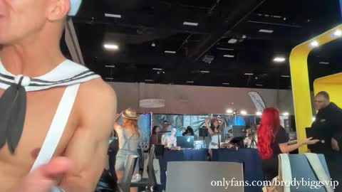 Snapshot of brodybiggs chatting on November 8, 2025, 3:29 am Brody Biggs online show from November 8, 2025, 3:29 am