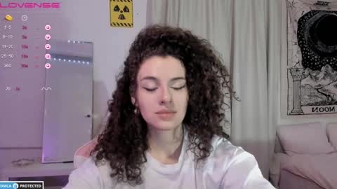 Snapshot of brookchills chatting on December 15, 2024, 6:15 pm Brook Help me collect 100 reactions online show from December 15, 2024, 6:15 pm