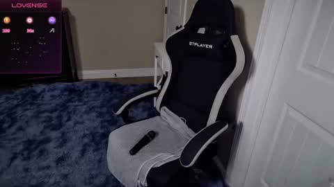 brookebee online show from March 8, 2025, 12:33 am