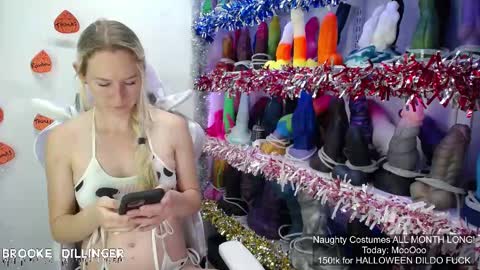 Brooke1993 online show from October 24, 2025, 12:30 am