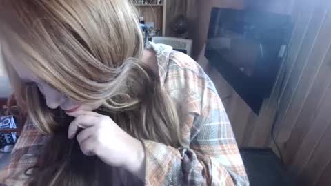 Snapshot of brookeride chatting on March 5, 2025, 10:43 pm BrookeRide online show from March 5, 2025, 10:43 pm