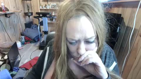 Snapshot of brookeride chatting on October 3, 2025, 1:02 am BrookeRide online show from October 3, 2025, 1:02 am