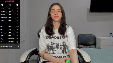 Snapshot of broosnica1 chatting on November 1, 2025, 7:43 am broosnica1 online show from November 1, 2025, 7:43 am