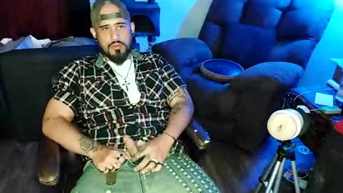 Snapshot of brownboyt chatting on May 15, 2026, 8:16 pm brownboyt online show from May 15, 2026, 8:16 pm