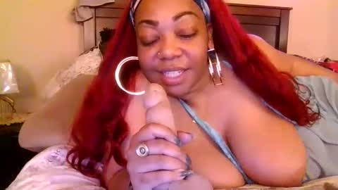 Snapshot of brownroundrenee chatting on January 9, 2025, 9:58 pm brownroundrenee online show from January 9, 2025, 9:58 pm