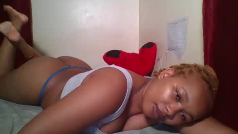 Snapshot of browny_candyz chatting on December 11, 2024, 11:10 pm Tracy online show from December 11, 2024, 11:10 pm