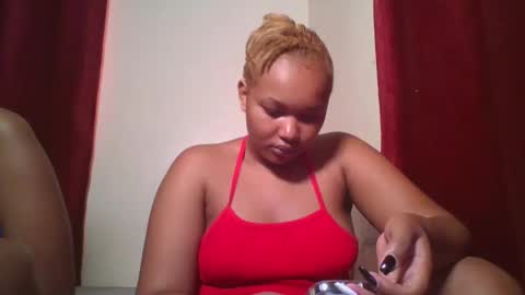 Snapshot of browny_candyz chatting on December 12, 2024, 11:50 am Tracy online show from December 12, 2024, 11:50 am
