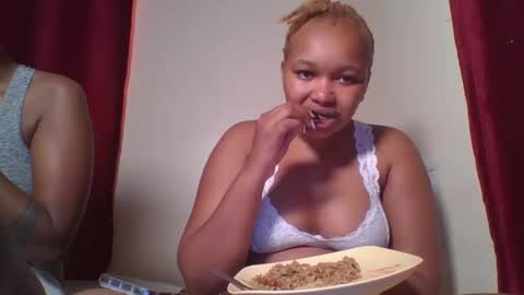 Snapshot of browny_candyz chatting on December 14, 2024, 11:29 am Tracy online show from December 14, 2024, 11:29 am