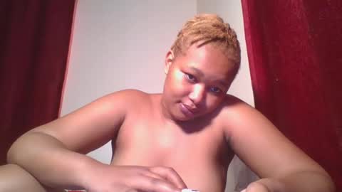 Snapshot of browny_candyz chatting on December 16, 2024, 6:53 am Tracy online show from December 16, 2024, 6:53 am