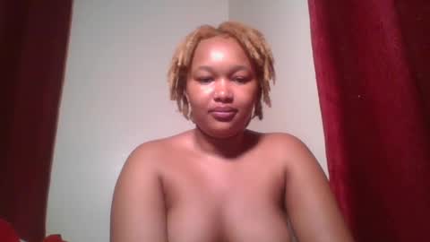 Snapshot of browny_candyz chatting on December 25, 2024, 4:44 am Tracy online show from December 25, 2024, 4:44 am