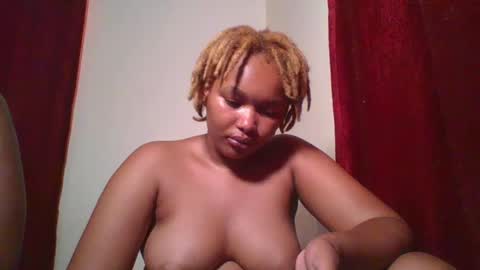 Snapshot of browny_candyz chatting on December 28, 2024, 12:24 pm Tracy online show from December 28, 2024, 12:24 pm