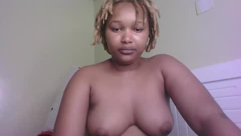 Snapshot of browny_candyz chatting on February 14, 2025, 9:10 pm Tracy online show from February 14, 2025, 9:10 pm
