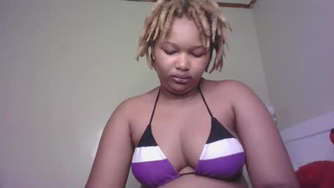 Snapshot of browny_candyz chatting on February 18, 2025, 1:43 am Tracy online show from February 18, 2025, 1:43 am