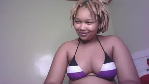 Snapshot of browny_candyz chatting on February 18, 2025, 10:16 am Tracy online show from February 18, 2025, 10:16 am