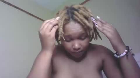 Snapshot of browny_candyz chatting on February 24, 2025, 11:43 am Tracy online show from February 24, 2025, 11:43 am