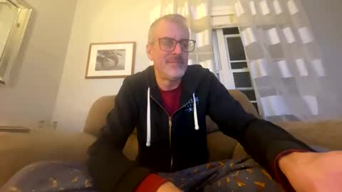 Snapshot of bruce_918 chatting on February 4, 2025, 4:37 am Bruce online show from February 4, 2025, 4:37 am