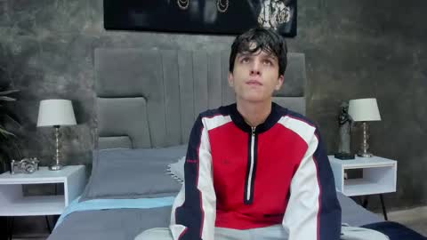 Bruce Hans online show from November 25, 2025, 11:43 am