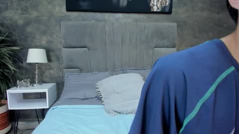 Bruce Hans online show from December 17, 2025, 11:38 am