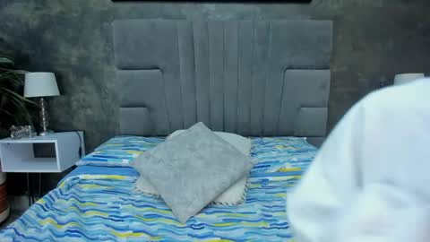 Bruce Hans online show from April 15, 2026, 11:39 am