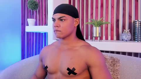 bruce_stroud online show from October 9, 2025, 10:57 am