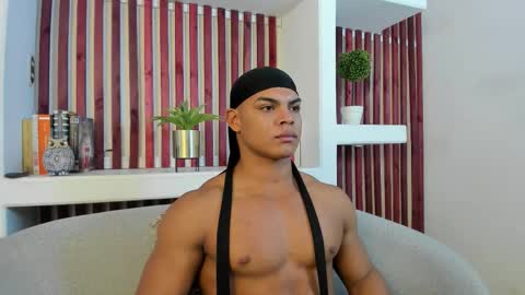 bruce_stroud online show from October 30, 2025, 2:57 am