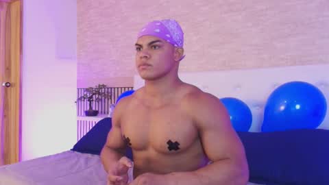 bruce_stroud online show from November 7, 2025, 3:17 am