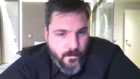 Snapshot of bruce_wayne34 chatting on February 14, 2025, 5:46 pm Bruce Wayne online show from February 14, 2025, 5:46 pm