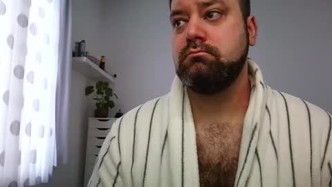 Snapshot of brucemf chatting on November 8, 2025, 12:27 pm Bruce online show from November 8, 2025, 12:27 pm