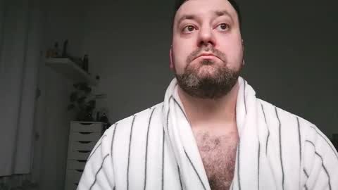 Snapshot of brucemf chatting on December 17, 2025, 4:35 pm Bruce online show from December 17, 2025, 4:35 pm