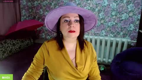 Julia online show from May 9, 2026, 8:36 pm