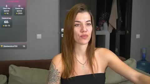 Snapshot of brunette_from_the_moon chatting on November 19, 2025, 9:15 pm Alice online show from November 19, 2025, 9:15 pm