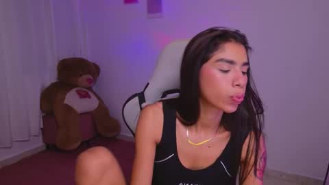 Snapshot of brunetteadams001 chatting on February 11, 2026, 3:55 am SARAH online show from February 11, 2026, 3:55 am