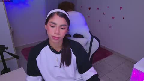 Snapshot of brunetteadams001 chatting on February 24, 2026, 3:59 am SARAH online show from February 24, 2026, 3:59 am