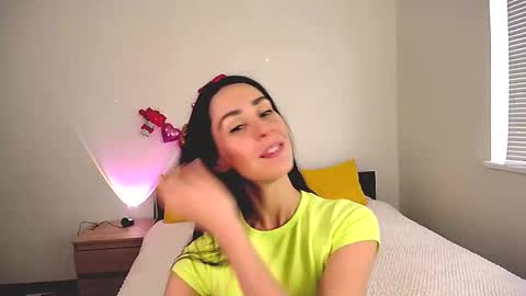 Snapshot of brunettgirl_ chatting on November 4, 2025, 7:29 am Ellis online show from November 4, 2025, 7:29 am