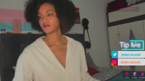 brunettjhelen online show from November 22, 2025, 4:50 pm