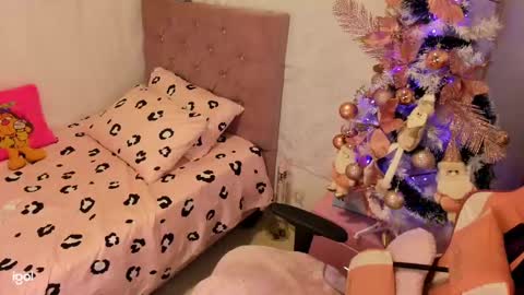 Snapshot of brunettklaryss chatting on December 16, 2024, 4:34 am Brenda online show from December 16, 2024, 4:34 am