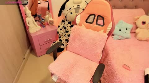 Snapshot of brunettklaryss chatting on February 24, 2025, 4:16 am Brenda online show from February 24, 2025, 4:16 am