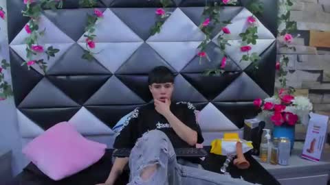 Bruno Cruz online show from November 9, 2025, 2:43 am