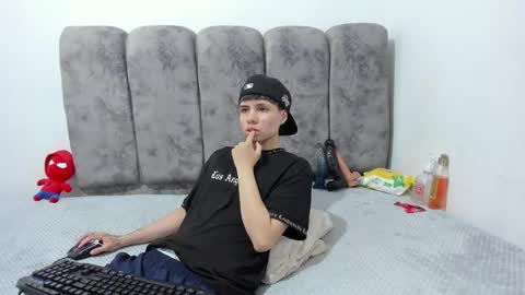 Bruno Cruz online show from June 16, 2026, 2:03 am