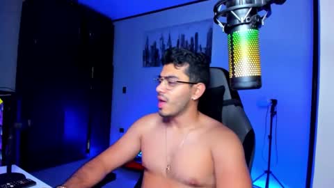 Snapshot of bruno_diaz31 chatting on February 16, 2025, 11:49 am Bruno online show from February 16, 2025, 11:49 am