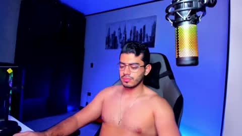 Snapshot of bruno_diaz31 chatting on February 20, 2025, 12:04 pm Bruno online show from February 20, 2025, 12:04 pm