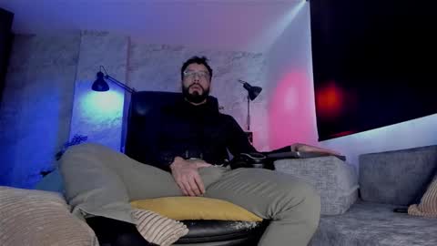 Andres Suarez online show from November 25, 2025, 12:16 pm