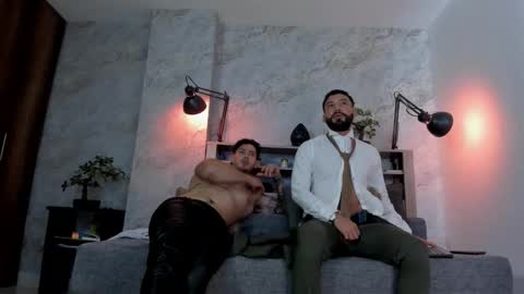 Andres Suarez online show from December 20, 2025, 1:51 pm