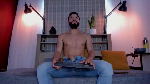 Andres Suarez online show from January 10, 2026, 3:47 pm