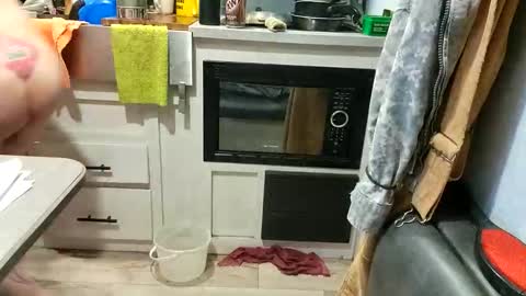 Steve... aka SkinnieDippin aka TimberTramp online show from March 31, 2026, 4:24 am