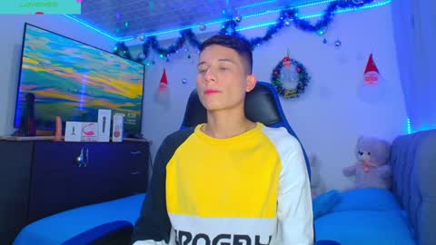 Snapshot of bryam_hot chatting on December 3, 2024, 11:57 pm BRYAM INDEPENDENT MODEL online show from December 3, 2024, 11:57 pm