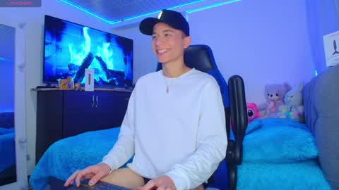 Snapshot of bryam_hot chatting on January 25, 2025, 2:37 am BRYAM INDEPENDENT MODEL online show from January 25, 2025, 2:37 am